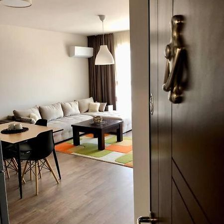Luxury Apartment Pazardzhik Exteriör bild